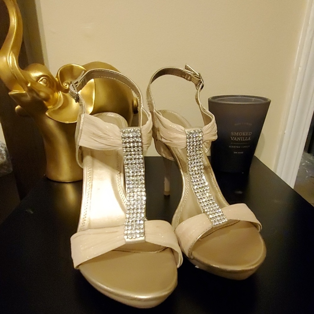 Michaelangelo for David's Bridal bridesmaid heels